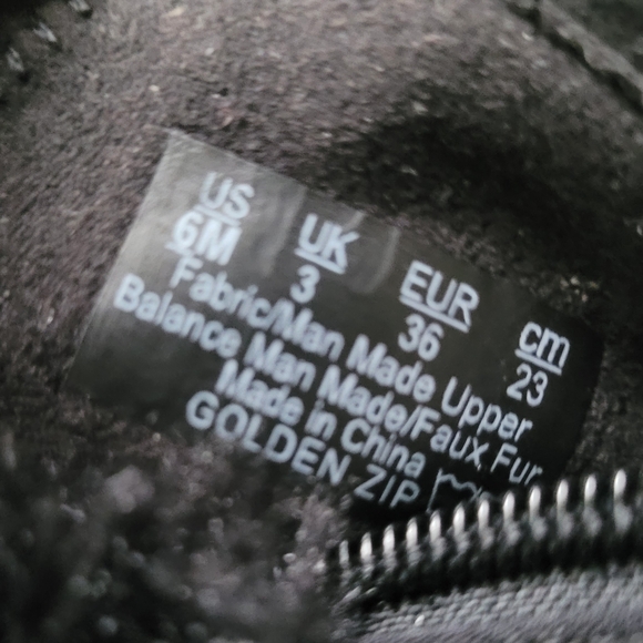 Size 6 Bzees Golden Zip Arch Support Black Suede Faux Fur Trim Women's Booties - Picture 6 of 7